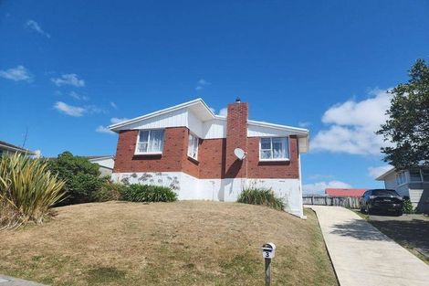 Photo of property in 3 Bellona Place, Cannons Creek, Porirua, 5024