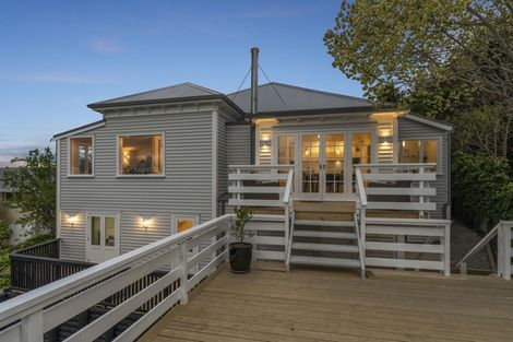 Photo of property in 34 Hackthorne Road, Cashmere, Christchurch, 8022