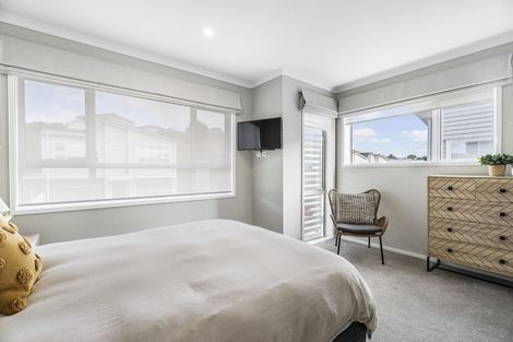 Photo of property in 75 Karepiro Drive, Stanmore Bay, Whangaparaoa, 0932