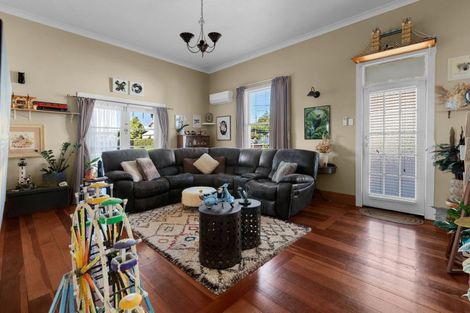 Photo of property in 43 Naylor Street, Hamilton East, Hamilton, 3216