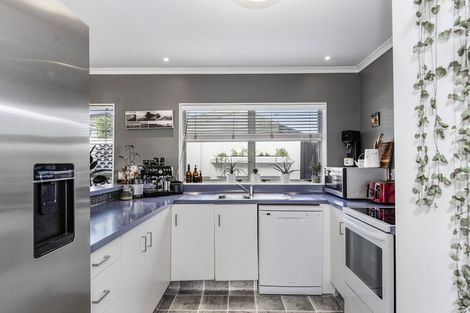 Photo of property in 35b Olympus Grove, Papamoa Beach, Papamoa, 3118