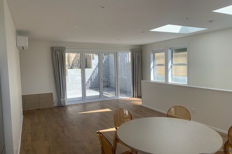 Photo of property in 16a Florence Street, Newtown, Wellington, 6021