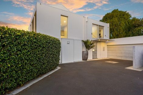 Photo of property in 100a Glandovey Road, Fendalton, Christchurch, 8052
