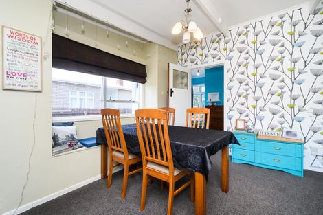 Photo of property in 18 Edwards Place, Terrace End, Palmerston North, 4410