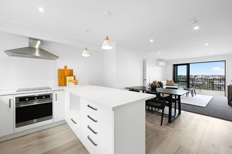 Photo of property in 3/12 Ruakiwi Road, Hamilton Lake, Hamilton, 3204