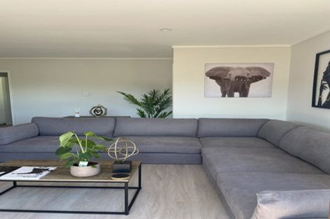 Photo of property in 1 Priestley Drive, Bucklands Beach, Auckland, 2014