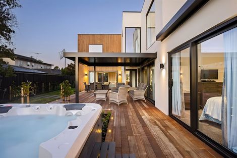 Photo of property in 30b Glandovey Road, Fendalton, Christchurch, 8052