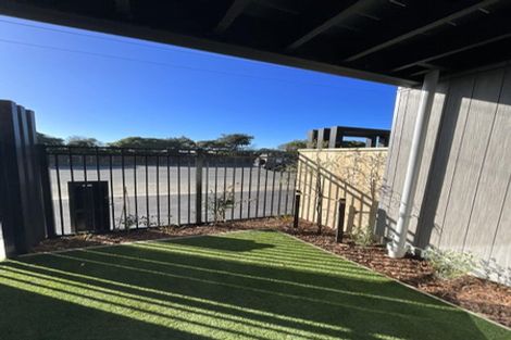 Photo of property in 231u3 Marine Parade, Seatoun, Wellington, 6022