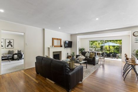 Photo of property in 14 Aberdeen Road, Campbells Bay, Auckland, 0620