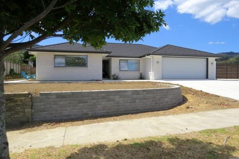 Photo of property in 44 Victoria Street, Coromandel, 3506