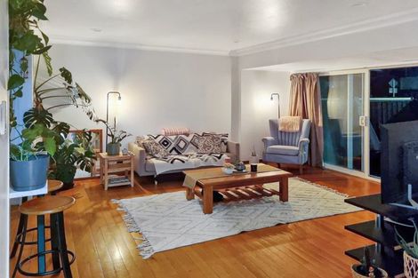 Photo of property in 369 Maunganui Road, Mount Maunganui, 3116