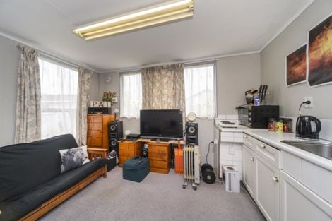 Photo of property in 84 Hillcrest Drive, Kelvin Grove, Palmerston North, 4414