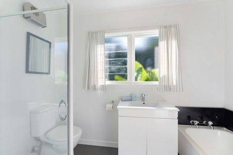 Photo of property in 58 Winara Avenue, Waikanae, 5036