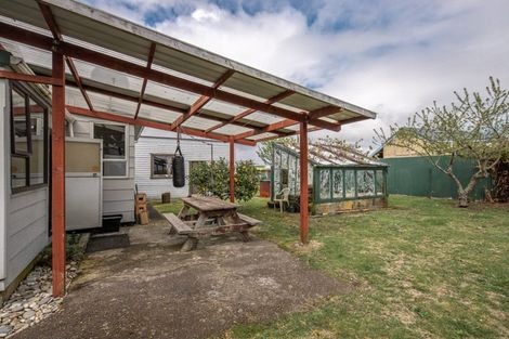 Photo of property in 14 Queen Street, Westport, 7825