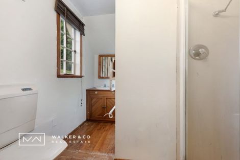 Photo of property in 4 Elmslie Road, Pinehaven, Upper Hutt, 5019