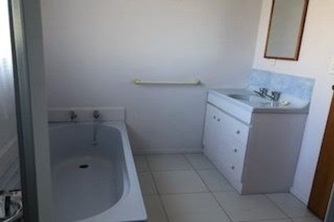 Photo of property in 124 Main Road, Waikanae, 5036