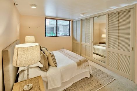 Photo of property in Highwic, 2/32 Hobson Street, Thorndon, Wellington, 6011