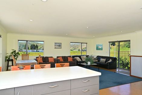 Photo of property in 6 Argyle Street, Mahia, 4198
