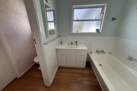 Photo of property in 34 College Street, Awapuni, Palmerston North, 4412