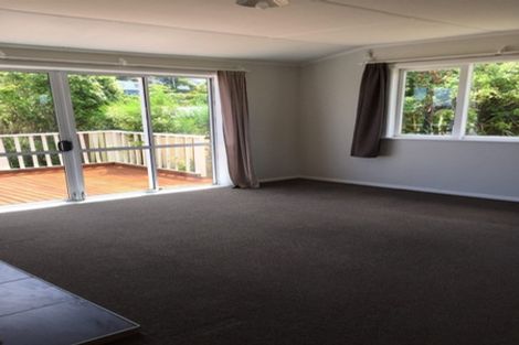 Photo of property in 41 Salford Street, Newlands, Wellington, 6037