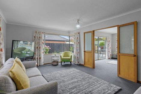 Photo of property in 15 Showgate Avenue, Sockburn, Christchurch, 8042