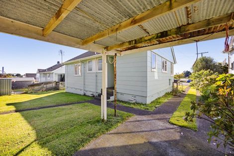 Photo of property in 63 Cook Street, Marfell, New Plymouth, 4310