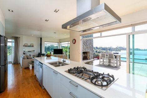 Photo of property in 192a Heta Road, Highlands Park, New Plymouth, 4312