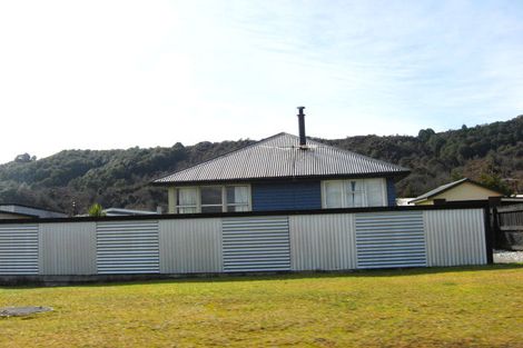 Photo of property in 71 Dick Street, Reefton, 7830
