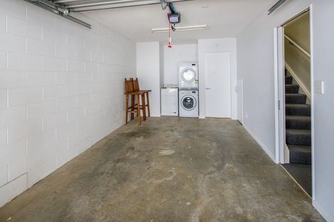Photo of property in Pirie Street Townhouses, 27/35u Pirie Street, Mount Victoria, Wellington, 6011