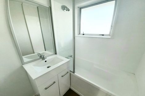 Photo of property in 8/90 Kenderdine Road, Papatoetoe, Auckland, 2025