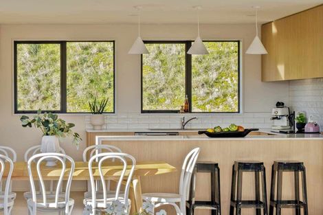 Photo of property in 43 Oakum Road, Whitby, Porirua, 5024