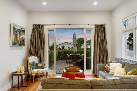 Photo of property in 12 Birkley Road, Bayswater, Auckland, 0622