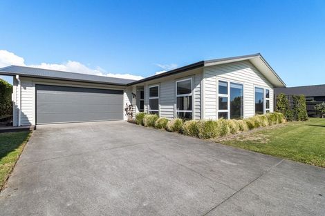 Photo of property in 10 Wentworth Lane, Waiwhakaiho, New Plymouth, 4312