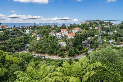 Photo of property in 30 Espin Crescent, Karori, Wellington, 6012