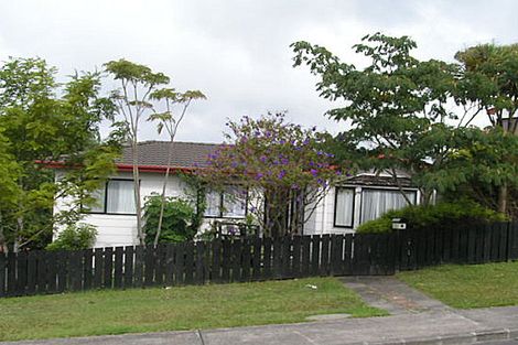 Photo of property in 4 Frosses Place, Massey, Auckland, 0614