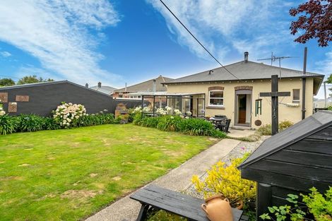 Photo of property in 360 Bay View Road, Saint Clair, Dunedin, 9012
