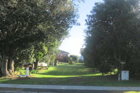 Photo of property in 218 Kenwood Drive, Matarangi, Whitianga, 3592
