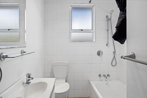 Photo of property in 5e Pembroke Street, Westown, New Plymouth, 4310