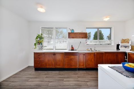 Photo of property in 3 Statesman Street, Henderson, Auckland, 0612