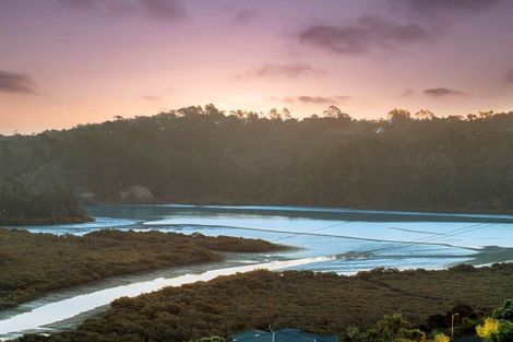 Photo of property in 82a Kittiwake Drive, Schnapper Rock, Auckland, 0632