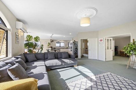 Photo of property in 4 Willow Place, Whalers Gate, New Plymouth, 4310