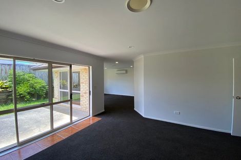 Photo of property in 12 Innisowen Place, Flat Bush, Auckland, 2019