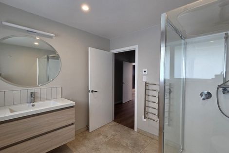 Photo of property in 2/3 Esher Place, Saint Martins, Christchurch, 8022