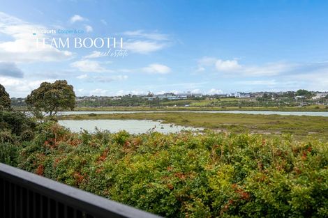 Photo of property in 2/5 Francis Street, Hauraki, Auckland, 0622
