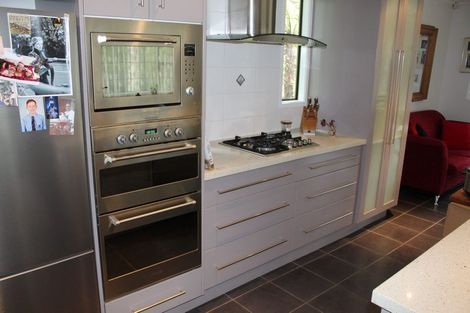 Photo of property in 5 Kaurimu Rise, Titirangi, Auckland, 0604