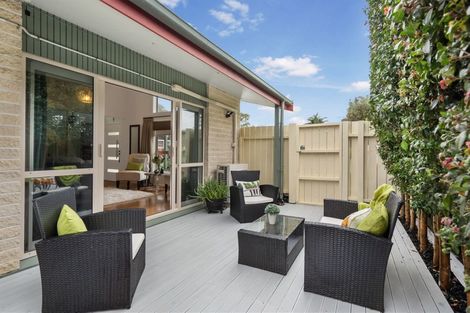 Photo of property in 2/1 Serrita Avenue, Sunnyhills, Auckland, 2010