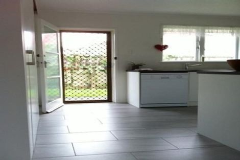 Photo of property in 2/8 Hillcrest Road, Papatoetoe, Auckland, 2025