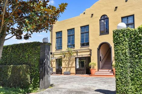 Photo of property in 2/25a Lake Road, Devonport, Auckland, 0624