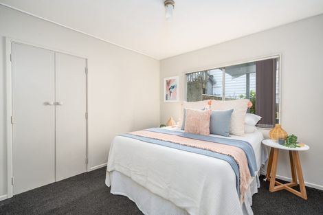 Photo of property in 32 Thurleigh Grove, Karori, Wellington, 6012