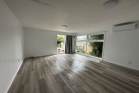 Photo of property in 7 Ellice Road, Totara Vale, Auckland, 0629